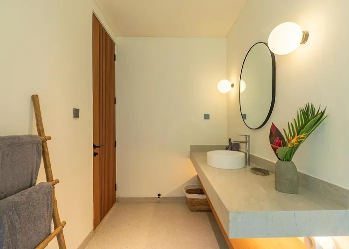 Exclusive 3br Modern In A Gated *